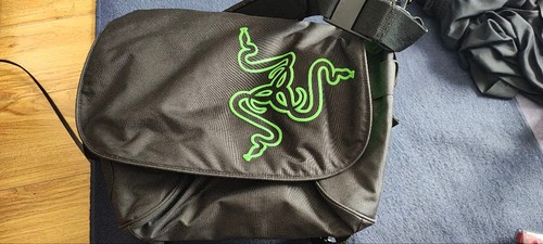 Razer shoulder bag - shoulder, compact